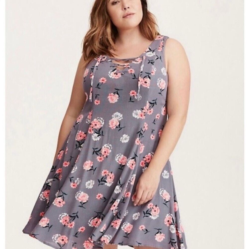 Torrid Women Floral Trapeze Swing Mini Dress Size 4 Gray Pink Lace Up Neck 4X - Picture 1 of 7